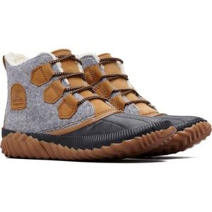 EUC! Sorel Out N About Plus Waterproof Leather Duck Snow Boots